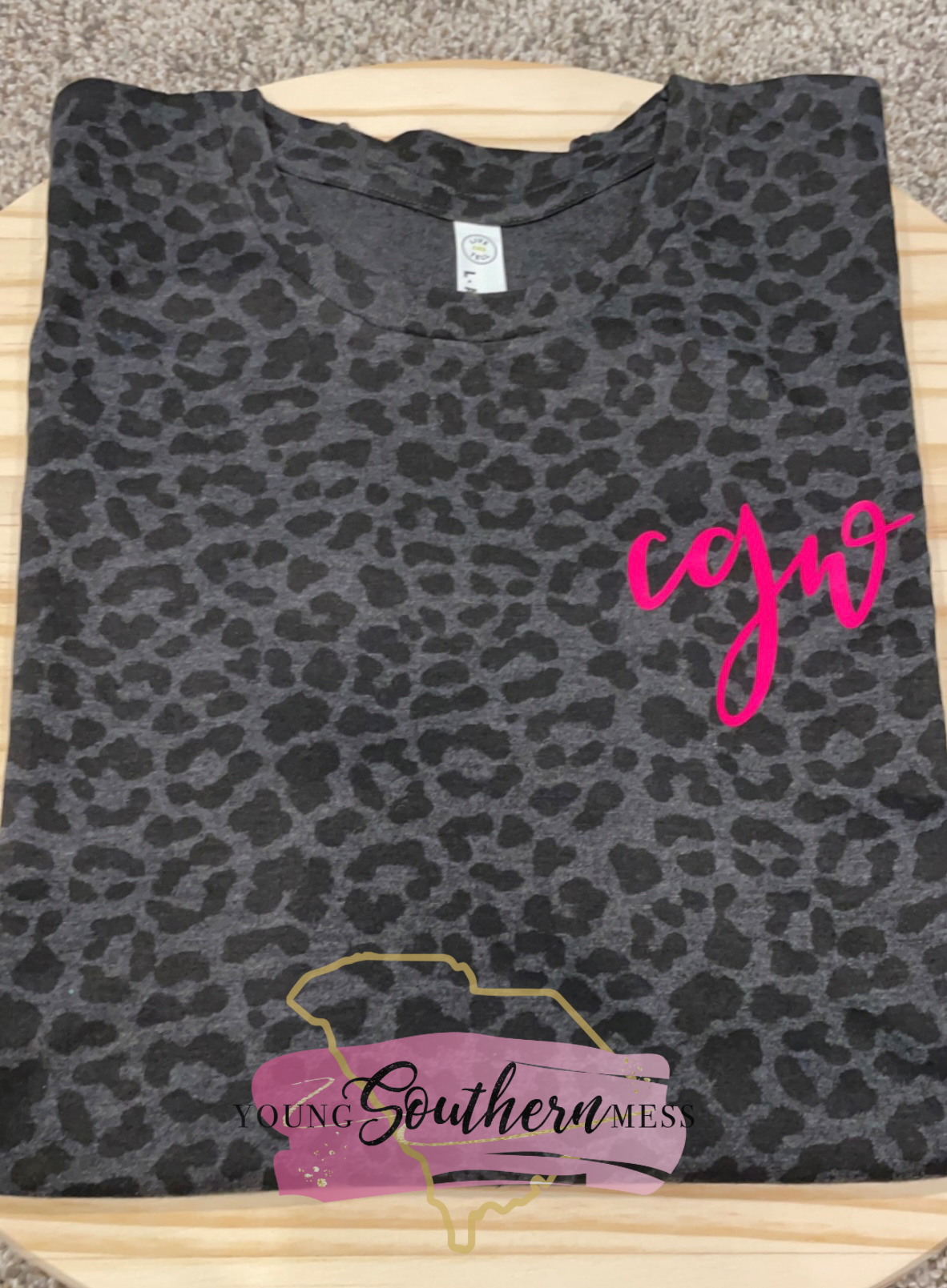 Monogrammed 'Leopard' Big Print T-Shirt – United Monograms